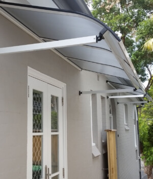 Polycarbon Multiwall Bullnose Window Awnings 4